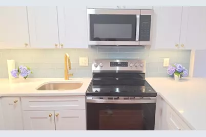 200 Swanton #L8, Winchester, MA 01890 - Photo 5
