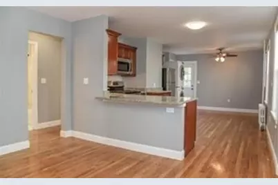 29-29A West Wyoming Ave #2, Melrose, MA 02176 - Photo 7
