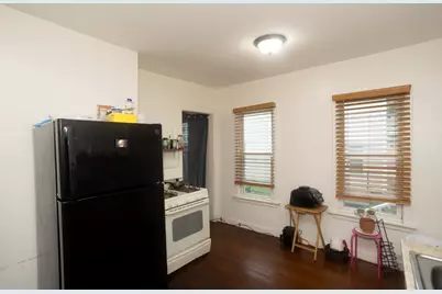 10 Monroe St, Springfield, MA 01109 - Photo 13