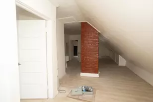 10 Monroe St, Springfield, MA 01109 - Photo 33