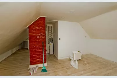 10 Monroe St, Springfield, MA 01109 - Photo 35