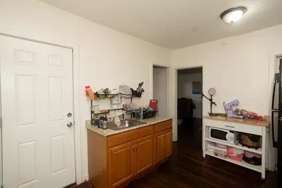 10 Monroe St, Springfield, MA 01109 - Photo 9