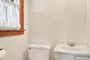 33-37 Cottage St, Amherst, MA 01002 - Photo 17