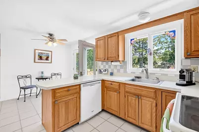 108 Pheasant Ln, Falmouth, MA 02536 - Photo 11