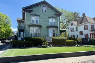 127-129 Thompson St, Springfield, MA 01109 - Photo 3