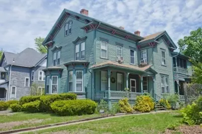 127-129 Thompson St., Springfield, MA 01109 - Photo 5