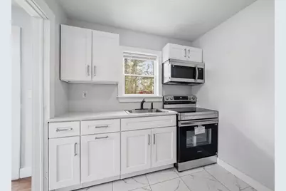 8 Ash St, Plymouth, MA 02360 - Photo 27