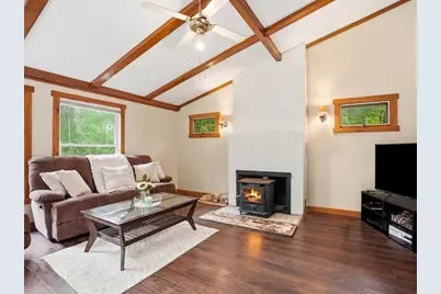 198 County St, Lakeville, MA 02347 - Photo 23