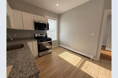 413 Boston St #1R, Lynn, MA 01905 - Photo 3