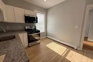 413 Boston St, Lynn, MA 01905 - Photo 3