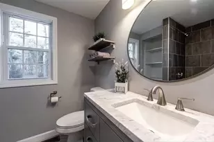 175 Pringle St, Tewksbury, MA 01876 - Photo 9