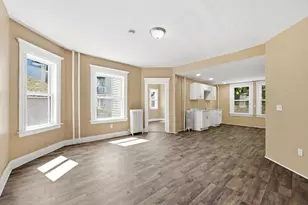 282 White St, Springfield, MA 01108 - Photo 11