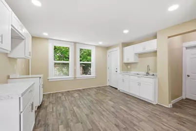 282 White St, Springfield, MA 01108 - Photo 9