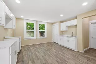 282 White St, Springfield, MA 01108 - Photo 9