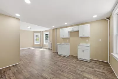 282 White St, Springfield, MA 01108 - Photo 7