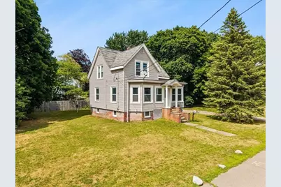 88 Cottage St, Mansfield, MA 02048 - Photo 5