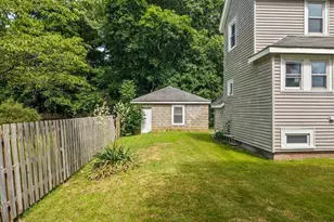 88 Cottage St, Mansfield, MA 02048 - Photo 9