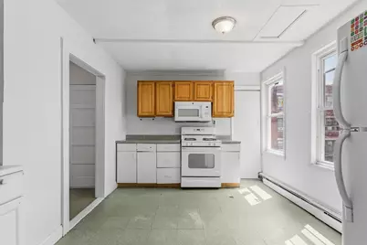 32 Salem St #3, Salem, MA 01970 - Photo 3