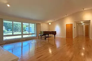 37 Stephen Pl, Newton, MA 02461 - Photo 7