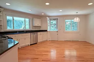 37 Stephen Pl, Newton, MA 02461 - Photo 13