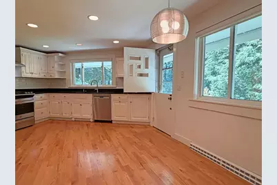 37 Stephen Pl, Newton, MA 02461 - Photo 15