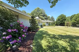 37 Stephen Pl, Newton, MA 02461 - Photo 5