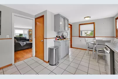 50 Hazen St, Springfield, MA 01119 - Photo 7