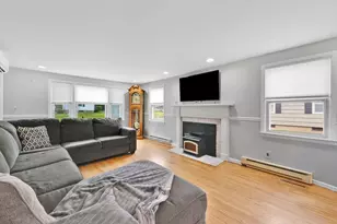 50 Hazen St, Springfield, MA 01119 - Photo 9