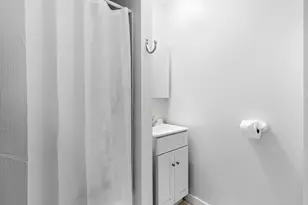 181 W Fifth St, Boston, MA 02127 - Photo 15