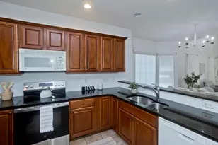 102 Lyman St, South Hadley, MA 01075 - Photo 7