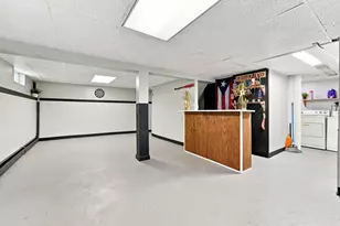 85 Brook St, Holyoke, MA 01040 - Photo 33