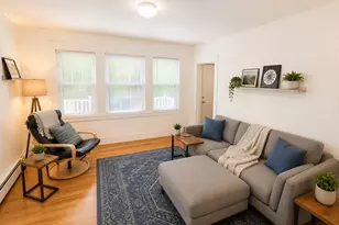 28 Mechanic St, Newton, MA 02464 - Photo 3