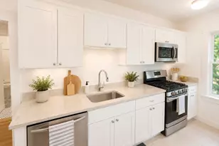 28 Mechanic St, Newton, MA 02464 - Photo 9