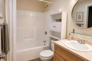 296 Meridian St, Boston, MA 02128 - Photo 9