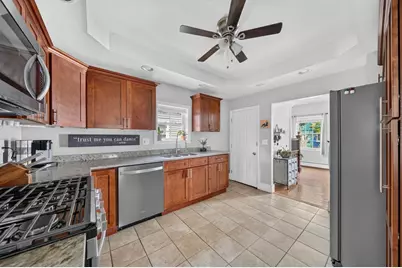 31 Chancery St, New Bedford, MA 02740 - Photo 5