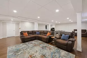 10 Homes Ave, Franklin, MA 02038 - Photo 35