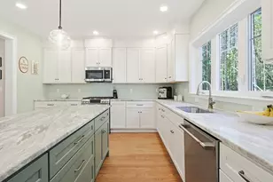 10 Homes Ave, Franklin, MA 02038 - Photo 9