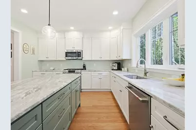 10 Homes Ave, Franklin, MA 02038 - Photo 9