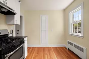 1 Garden Ct, Cambridge, MA 02138 - Photo 7