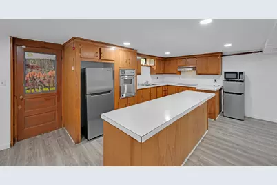 54 Colbert St, Leominster, MA 01453 - Photo 19