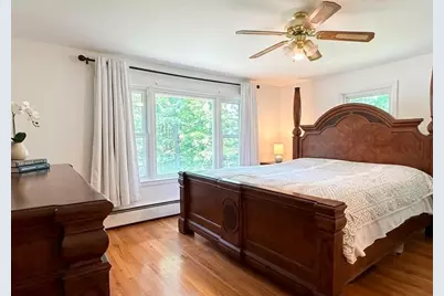 54 Colbert St, Leominster, MA 01453 - Photo 9