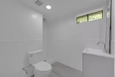 54 Colbert St, Leominster, MA 01453 - Photo 23