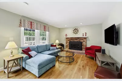 33 Kimberly Dr, South Hadley, MA 01075 - Photo 11