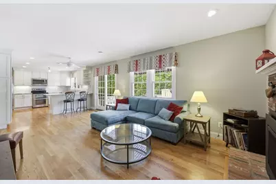 33 Kimberly Dr, South Hadley, MA 01075 - Photo 9