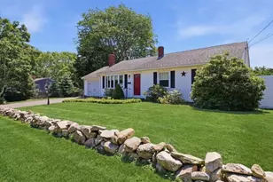 17 Green Dr, Dartmouth, MA 02747 - Photo 5