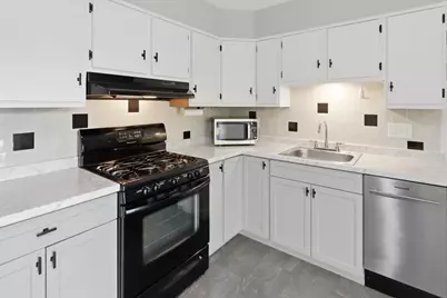 17 Green Dr, Dartmouth, MA 02747 - Photo 17