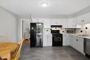 17 Green Dr, Dartmouth, MA 02747 - Photo 19