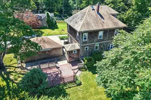 594 Slocum Rd, Dartmouth, MA 02747 - Photo 3