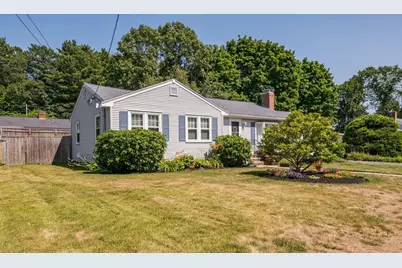 47 Sharon Rd, Hamilton, MA 01982 - Photo 3
