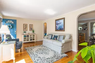 47 Sharon Rd, Hamilton, MA 01982 - Photo 9